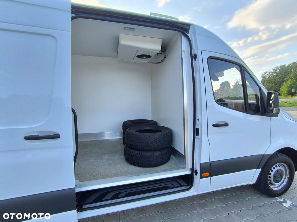 Mercedes-Benz Sprinter 315, Automat, Mroźnia, Chłodnia + Funkcja Grzania, Długi (4.25m) - 15