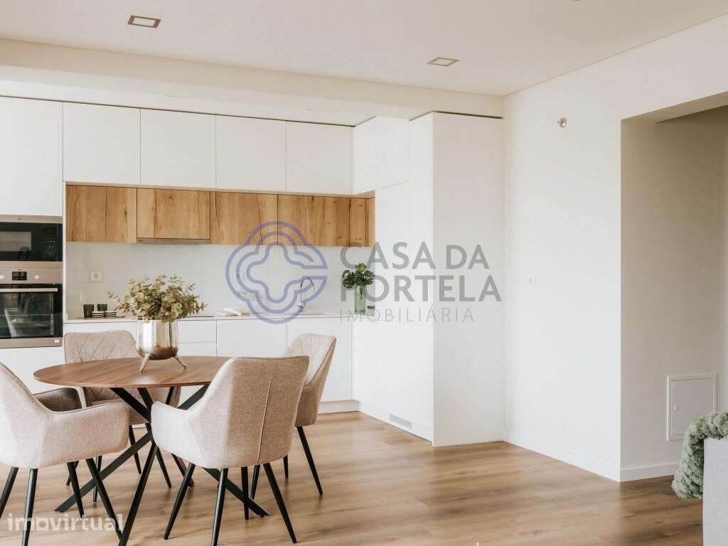 T3 Remodelado com Suíte e Cozinha Equipada | Benfica | Vista Desafogad - Grande imagem: 2/24