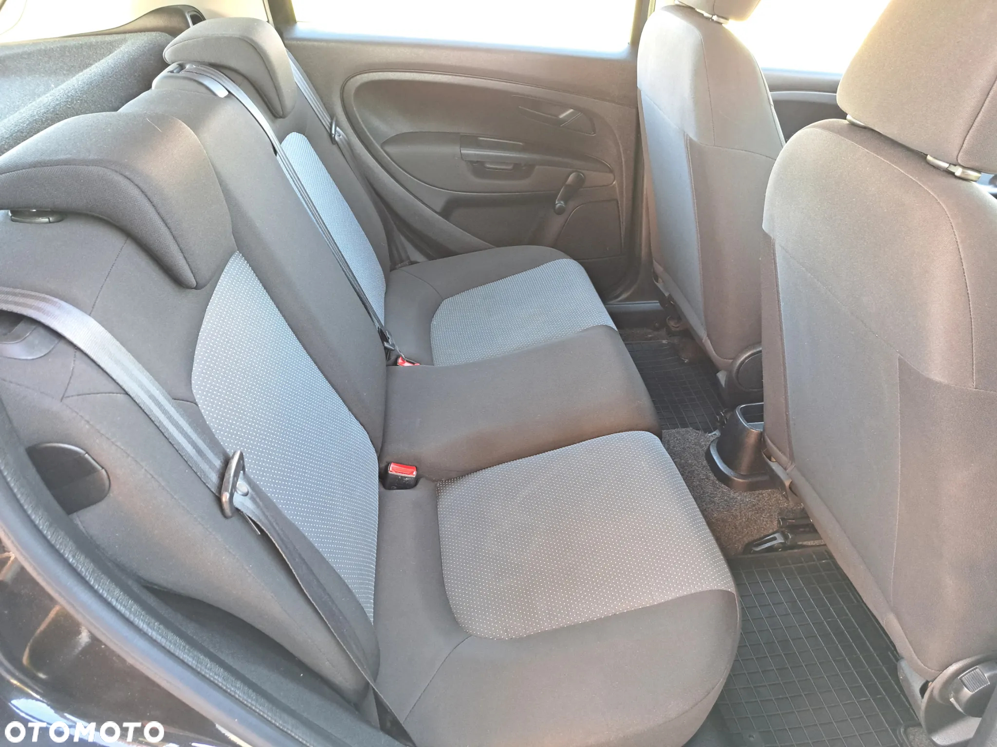 Fiat Grande Punto - 22