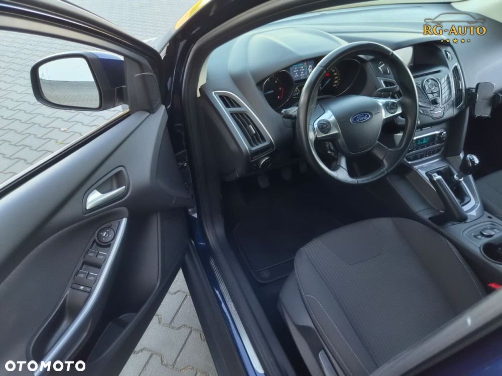 Ford Focus - 26