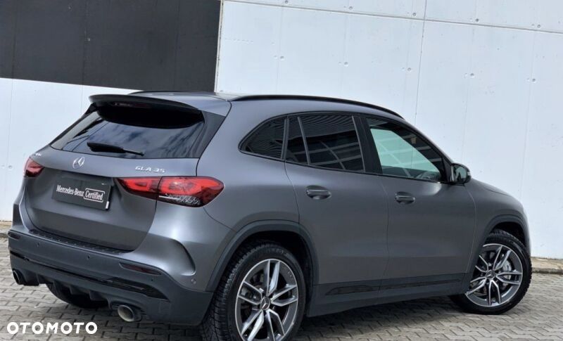 Mercedes-Benz GLA - 2