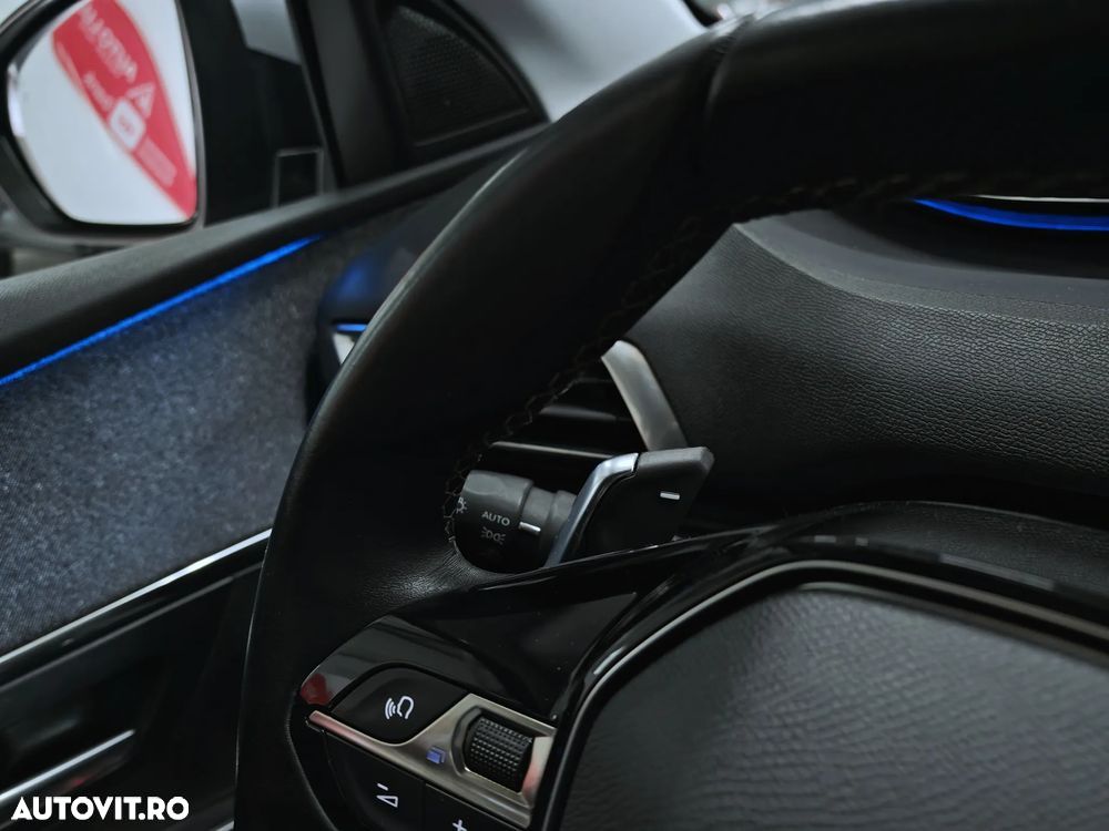 Peugeot 3008 1.2 PureTech 130 EAT8 Allure Pack - 18