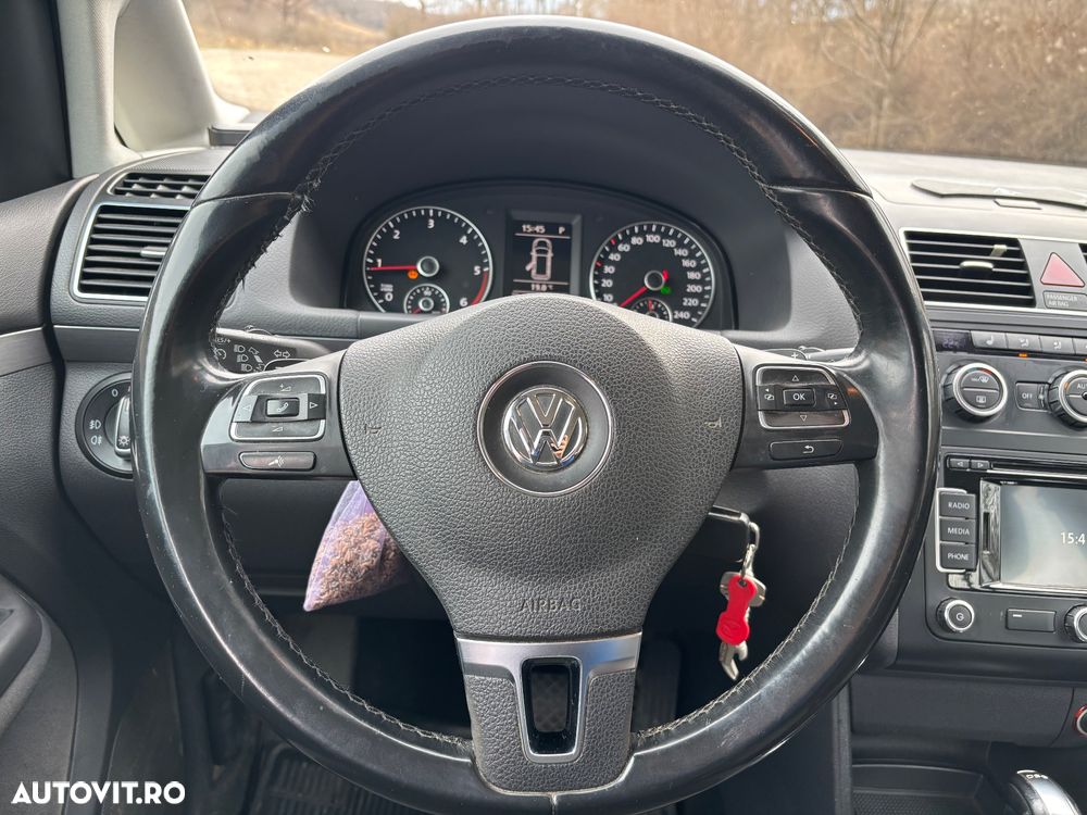 Volkswagen Touran 2.0 TDI DSG Comfortline - 5