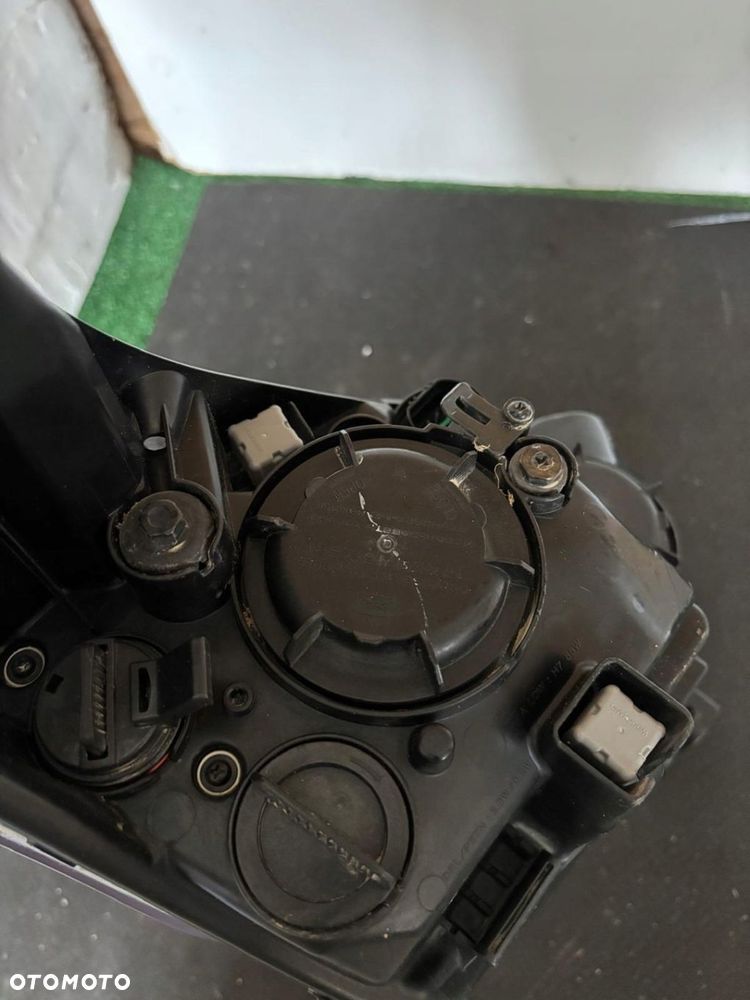 LAMPA LEWA REFLERTOR KIA CEED 3 III LIFT ZWYKŁA HALOGENOWA SOCZEWKA  LED - 9