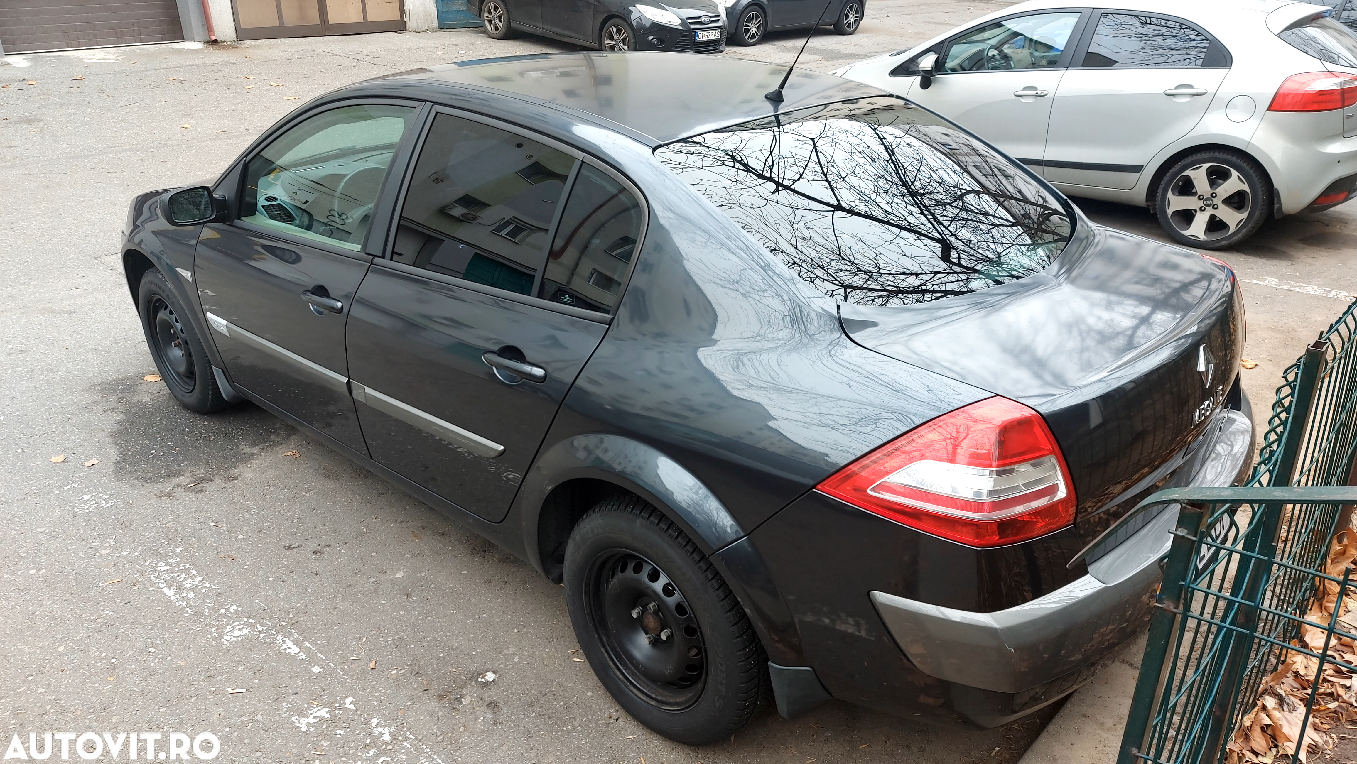 Renault Megane II Sedan 1.6 Authentique - 4