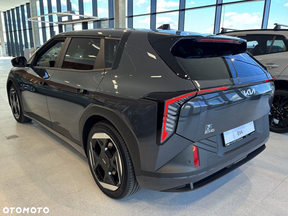 Kia EV4 - 4