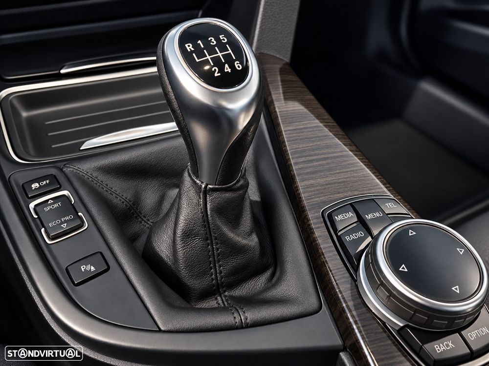 BMW 318 d Luxury Line - 6