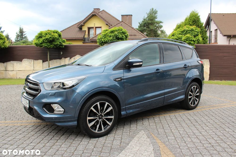Ford Kuga 1.5 EcoBoost 2x4 ST-Line - 1