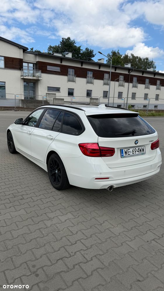 BMW Seria 3 318i - 6