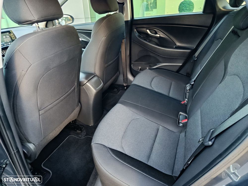 Hyundai i30 1.6 CRDI STyle Plus - 41