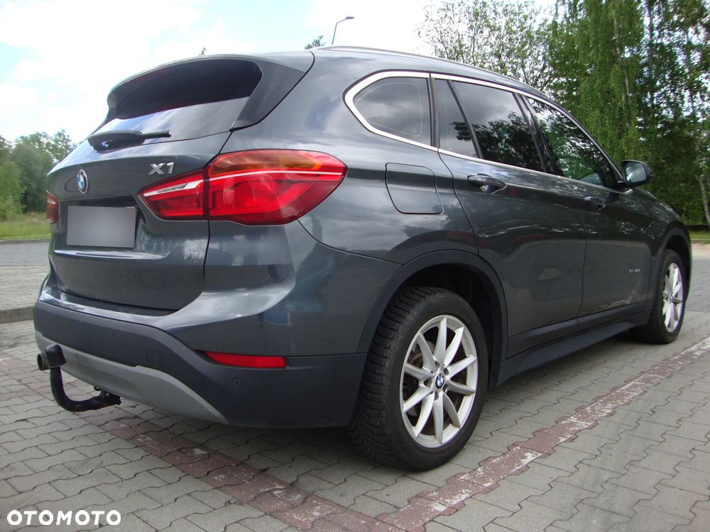 BMW X1 sDrive18d - 9