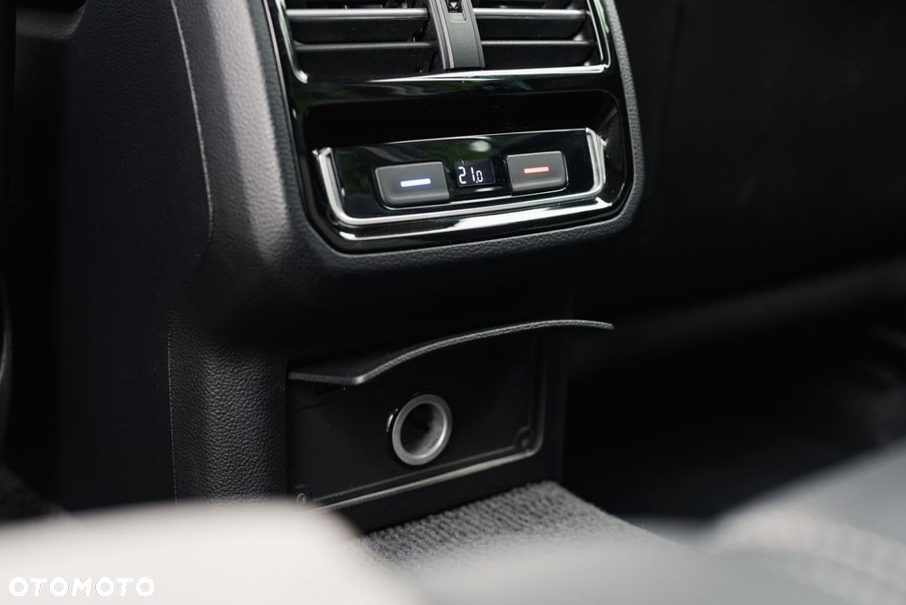 Volkswagen Passat - 35
