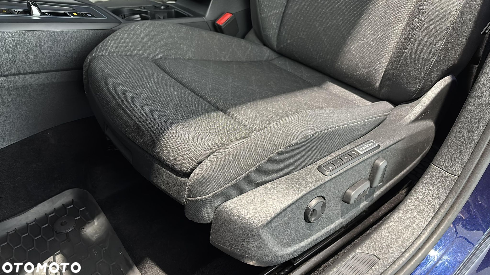 Volkswagen Golf VIII 2.0 TDI Life DSG - 12