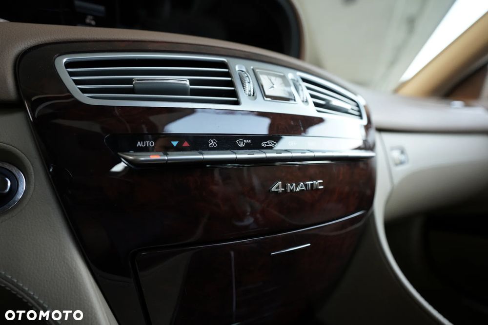 Mercedes-Benz CL 500 4-Matic BlueEff - 21