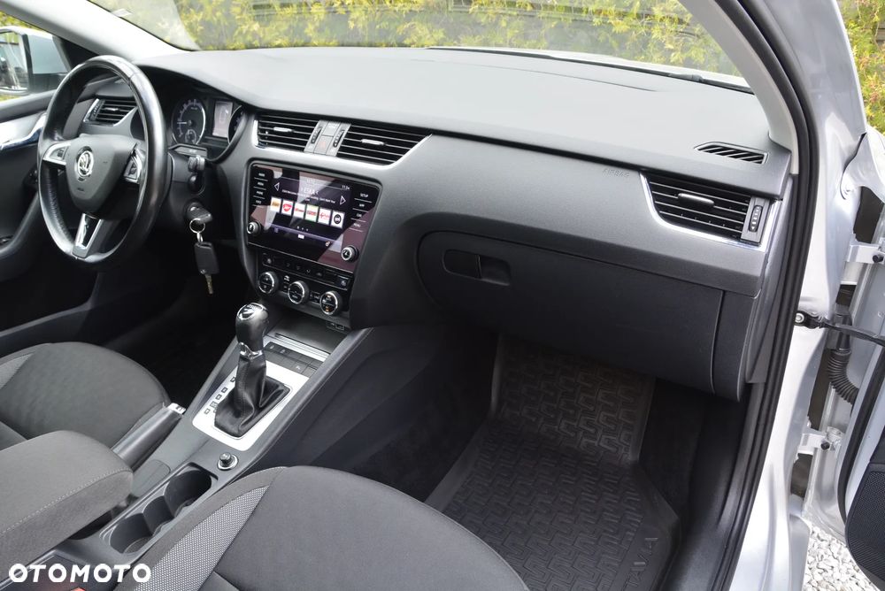 Skoda Octavia 2.0 TDI Ambition DSG - 21