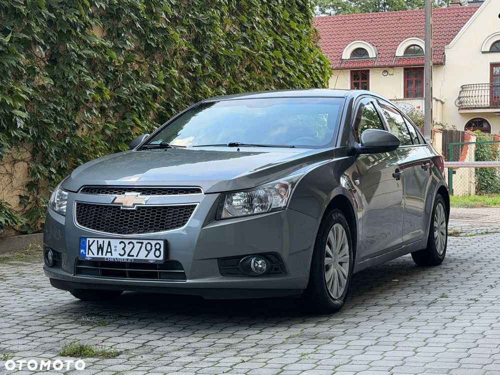 Chevrolet Cruze 1.6 LS - 1