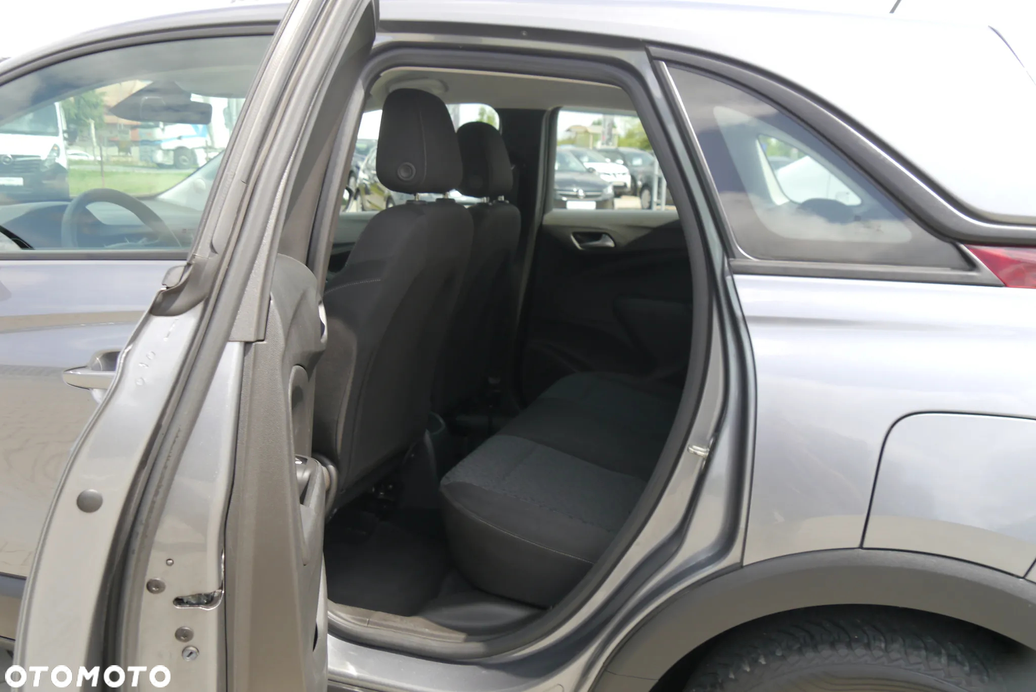 Opel Crossland X - 13