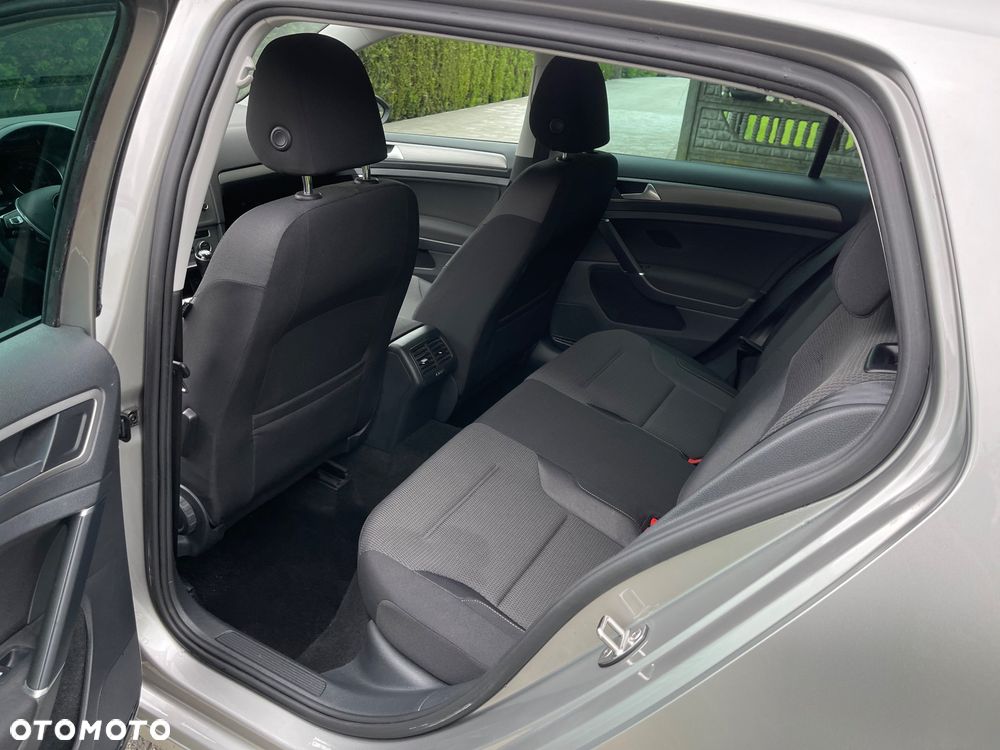 Volkswagen Golf 1.2 TSI BMT Trendline Perfectline - 11