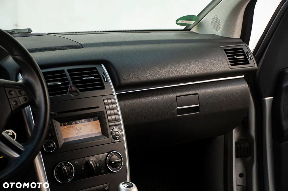 Mercedes-Benz Klasa B 180 CDI DPF Special Edition - 35
