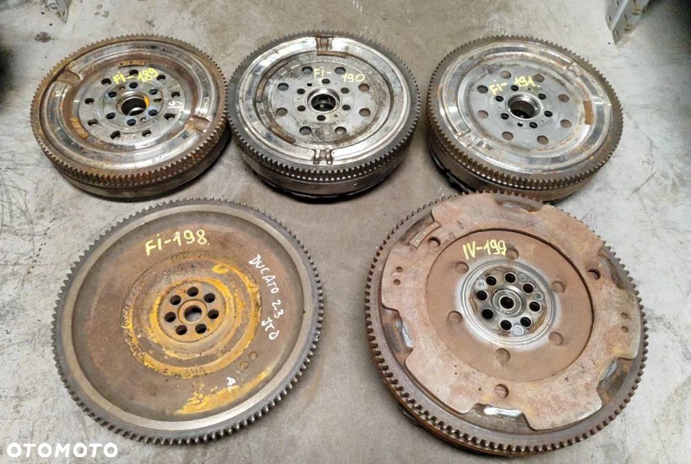 FIAT ALFA ROMEO LANCIA / DIESEL / BENZYNA SPRZĘGŁO KOŁO ZAMACHOWE TARCZA DOCISK DWUMAS - 15