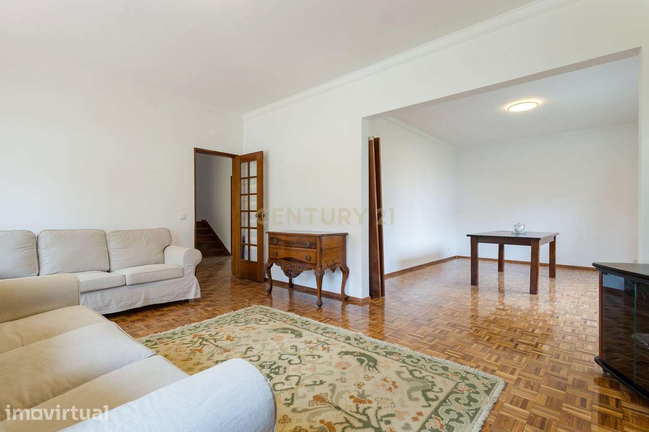 Espetacular Moradia T4 em Colares, Sintra - 250m² - Grande imagem: 4/36