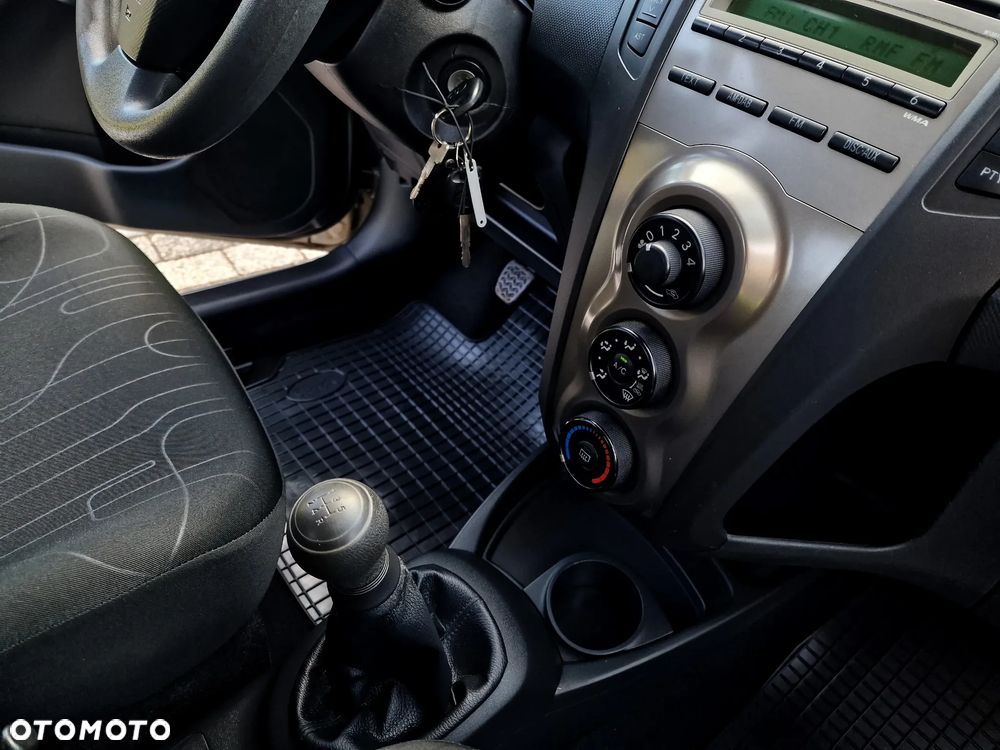 Toyota Yaris 1.0 Luna A/C - 15