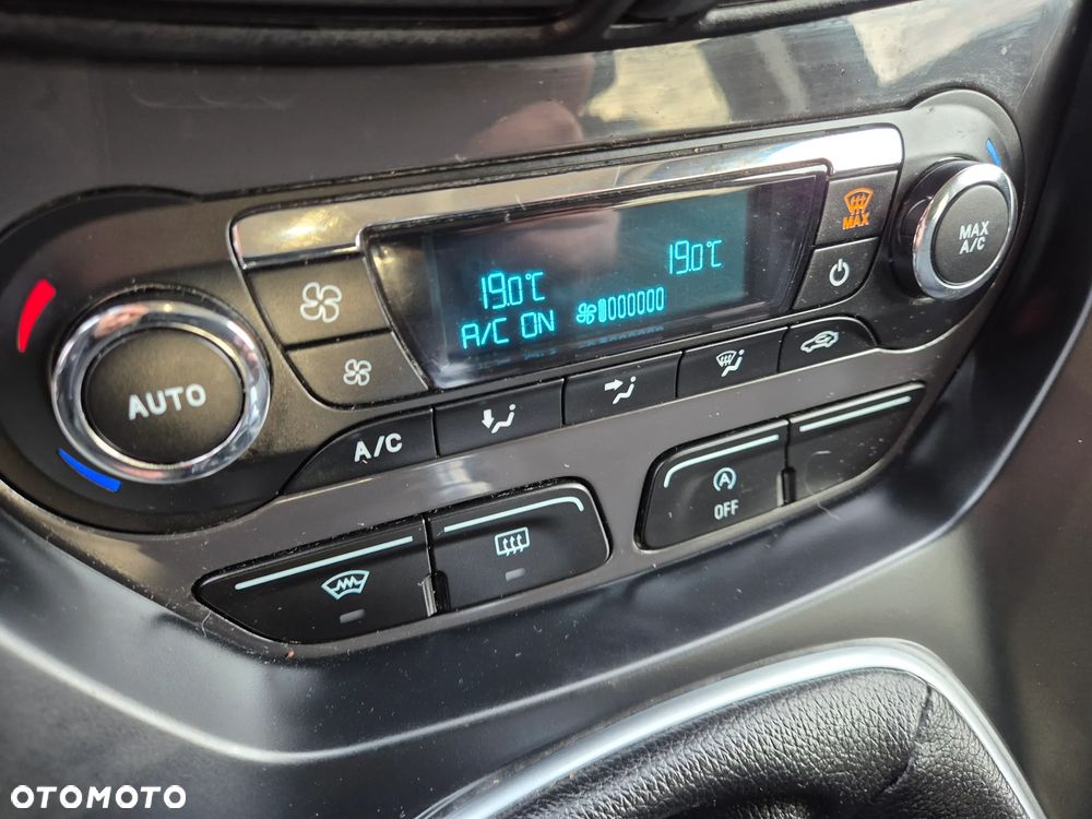 Ford Kuga 2.0 TDCi 4x4 Titanium - 10