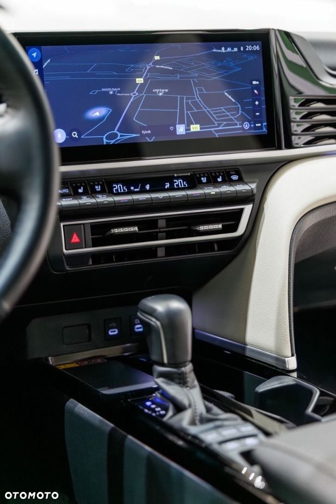 Toyota Camry - 21