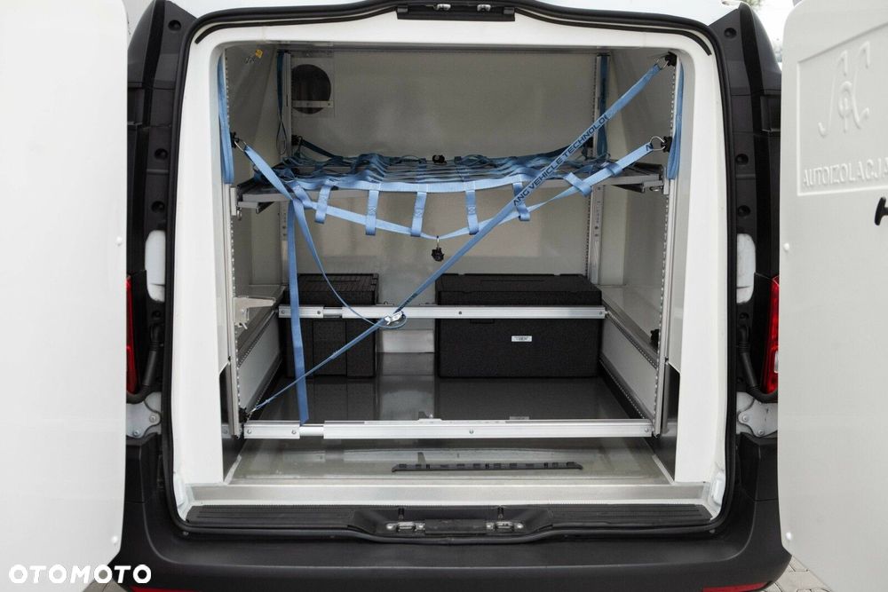 Mercedes-Benz eVito - 16