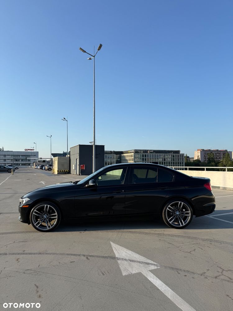 BMW Seria 3 328i - 2