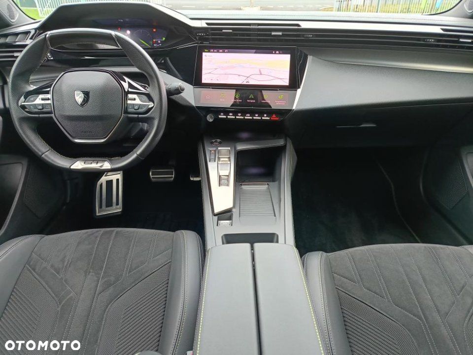 Peugeot 408 - 10