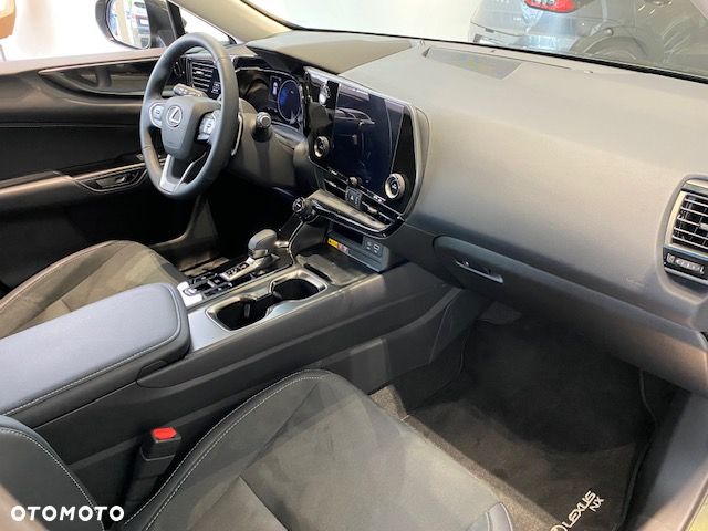 Lexus NX 350h Elegance 2WD - 10
