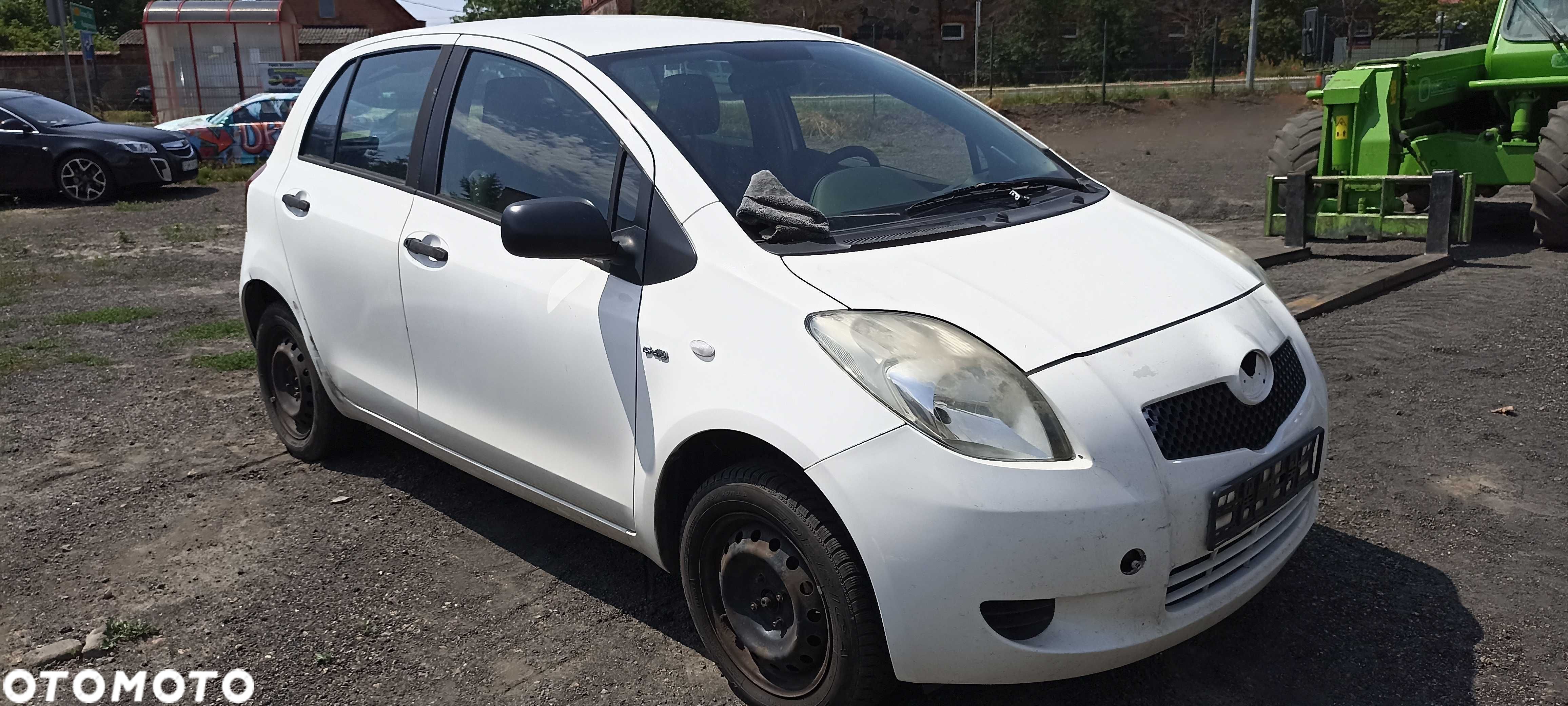toyota yaris 1.4 1ndyv  d4d lak 068 d4d 90km samochód na części - 1