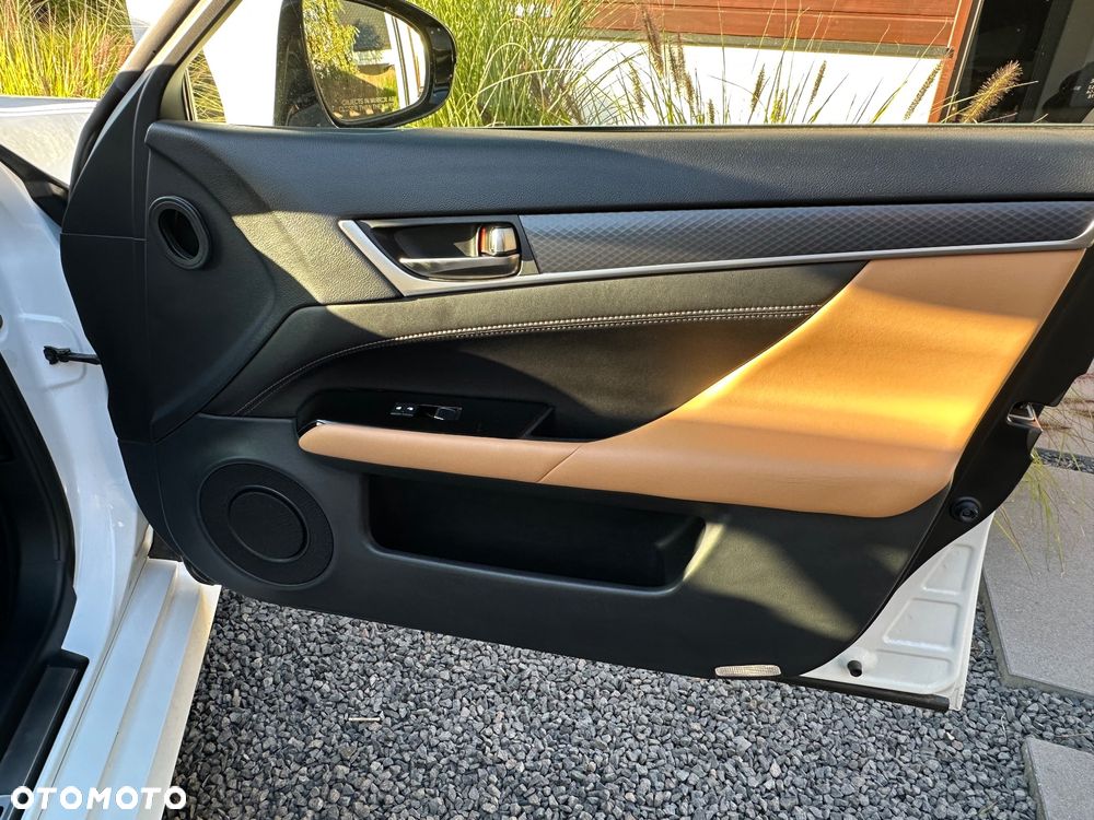 Lexus GS - 36