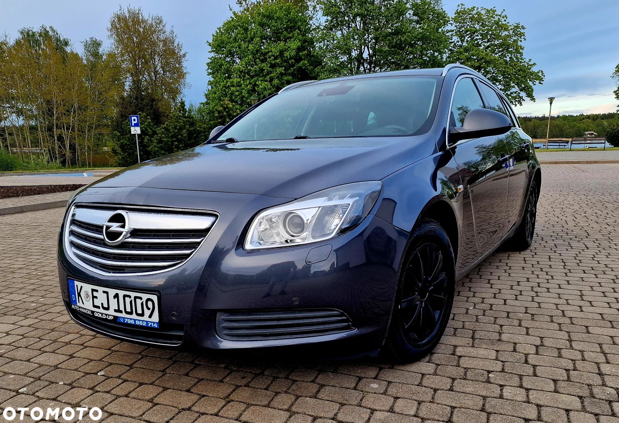 Opel Insignia 1.8 Design Edition - 1