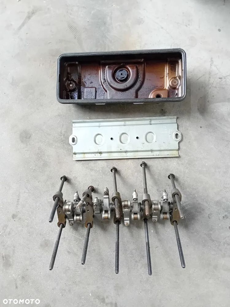 Klawiatura dzwigienka wałek regulacyjne zaworów citroen peugote 1.4/1.1 8v śruby glowicy śruby głowicy dekiel pokrywa zaworów blacha maskujaca9659651180 01     ka8584 - 4