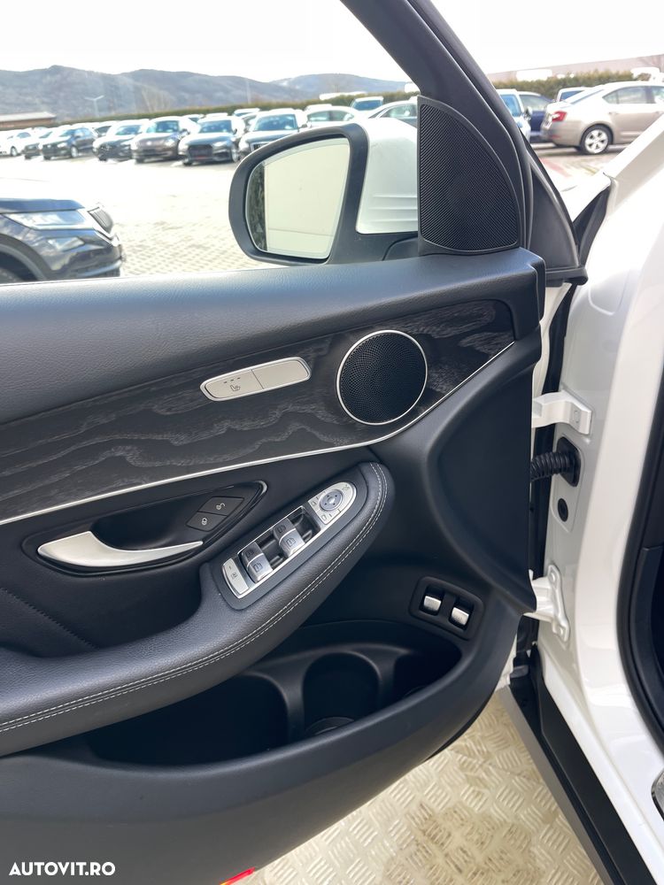 Mercedes-Benz GLC Coupe 250 d 4Matic 9G-TRONIC AMG Line - 31