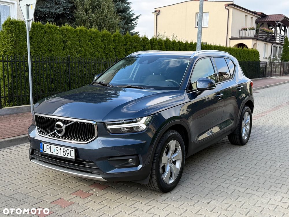 Volvo XC 40 T3 Momentum Pro - 1