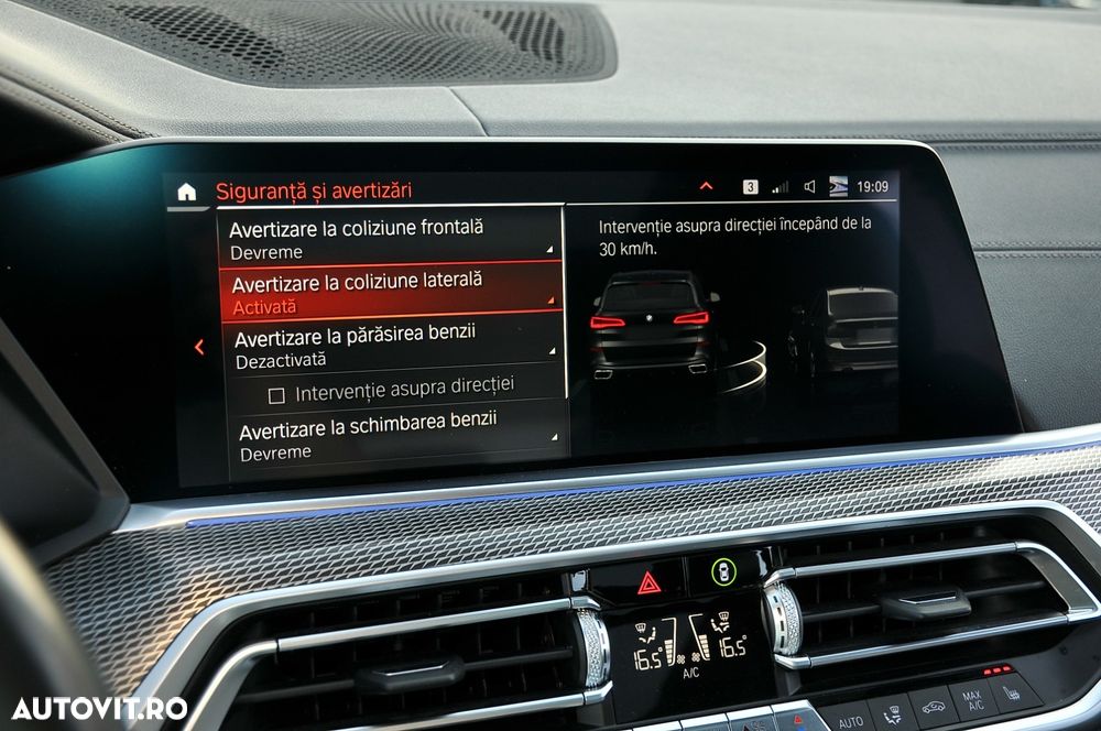 BMW X5 M M50i - 33