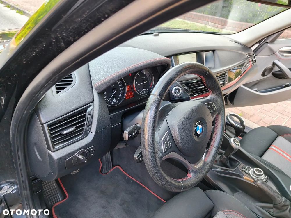BMW X1 sDrive16d Sport Line - 22