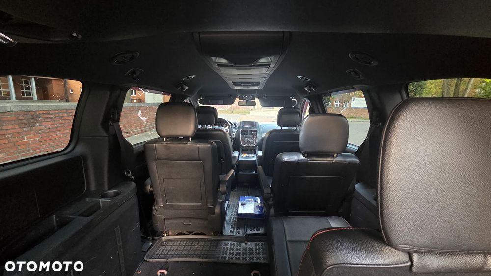 Dodge Grand Caravan - 19