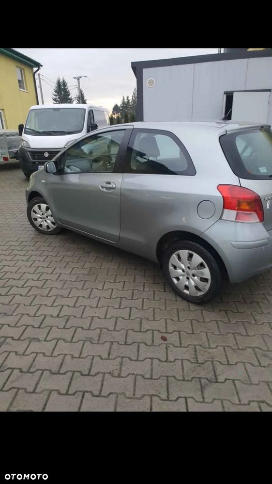 Toyota Yaris 1.4 D-4D Terra EU5 - 2