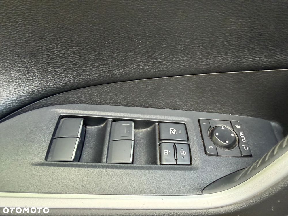 Toyota RAV4 - 24