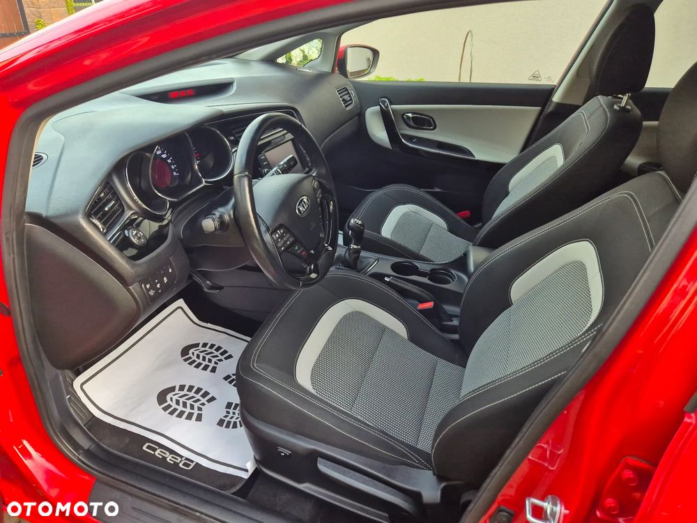 Kia Ceed 1.4 CVVT Edition 7 - 17