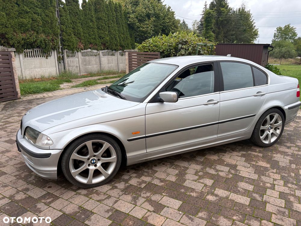 BMW Seria 3 328i - 4