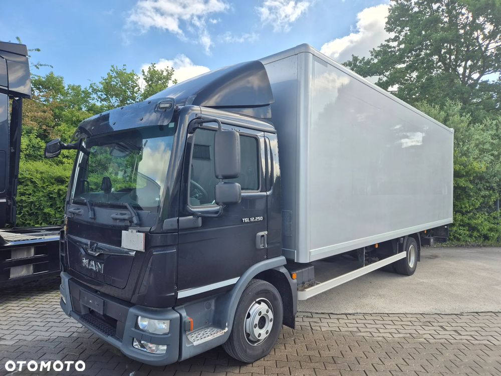 MAN TGL 12.250 3 osobowy oryginał 6.2m 7.6m HAK AUTOMAT KLIMA 12000kg ESP EURO 6 / TOP STAN / okazja nauka jazdy MOŻLIWOŚĆ DOSTOSOWANIA elka - 2