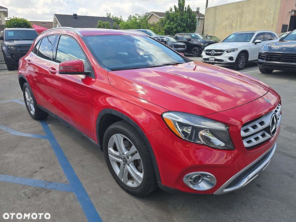 Mercedes-Benz GLA 250 4-Matic - 1