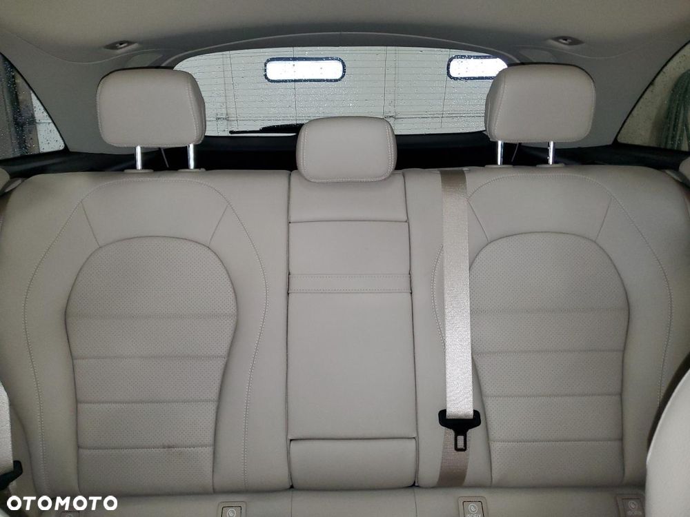 Mercedes-Benz GLC 300 4Matic 9G-TRONIC - 9