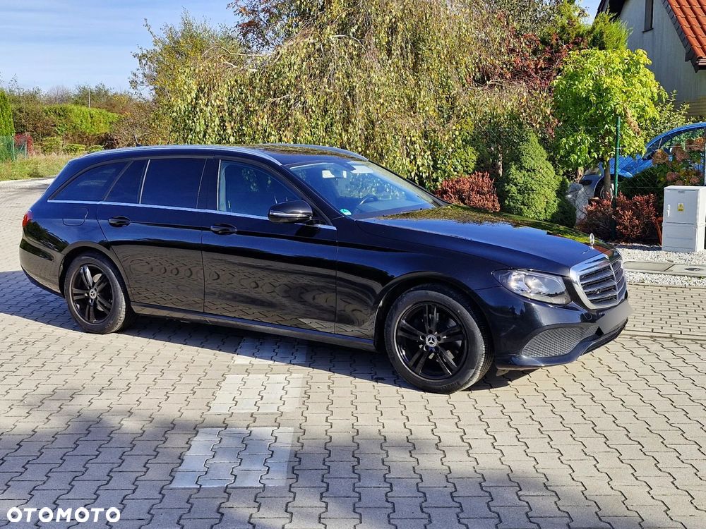 Mercedes-Benz Klasa E 200 d 9G-TRONIC - 9