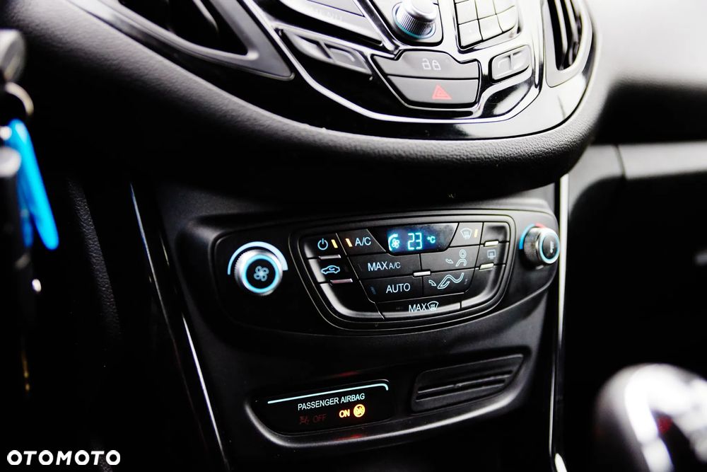 Ford B-MAX 1.6 TDCi Titanium - 19